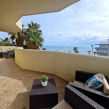 Precioso Apartamento Con Piscinas Y Vistas Al Mar. Benalmadena Exterior photo