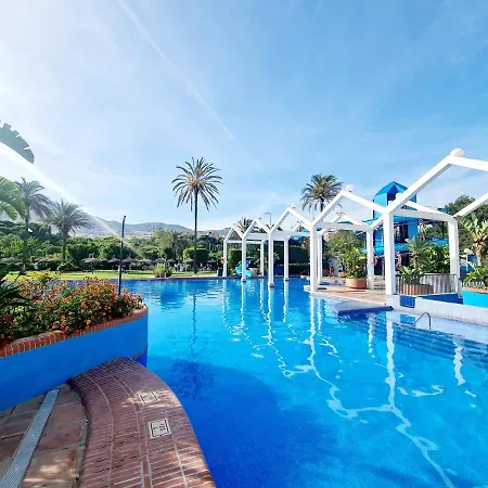 Precioso Apartamento Con Piscinas Y Vistas Al Mar. Benalmadena Exterior photo