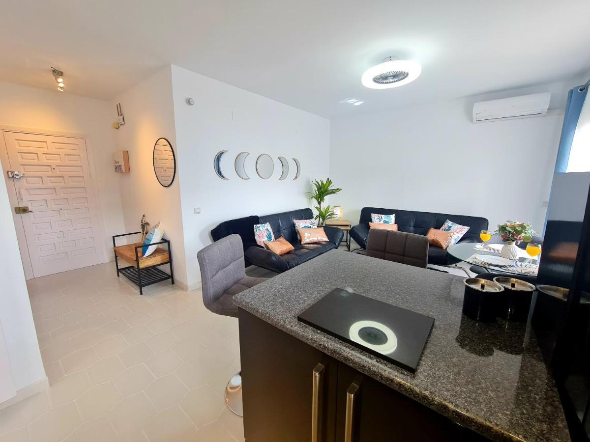 Precioso Con Piscinas Y Vistas Al Mar. Appartement *
